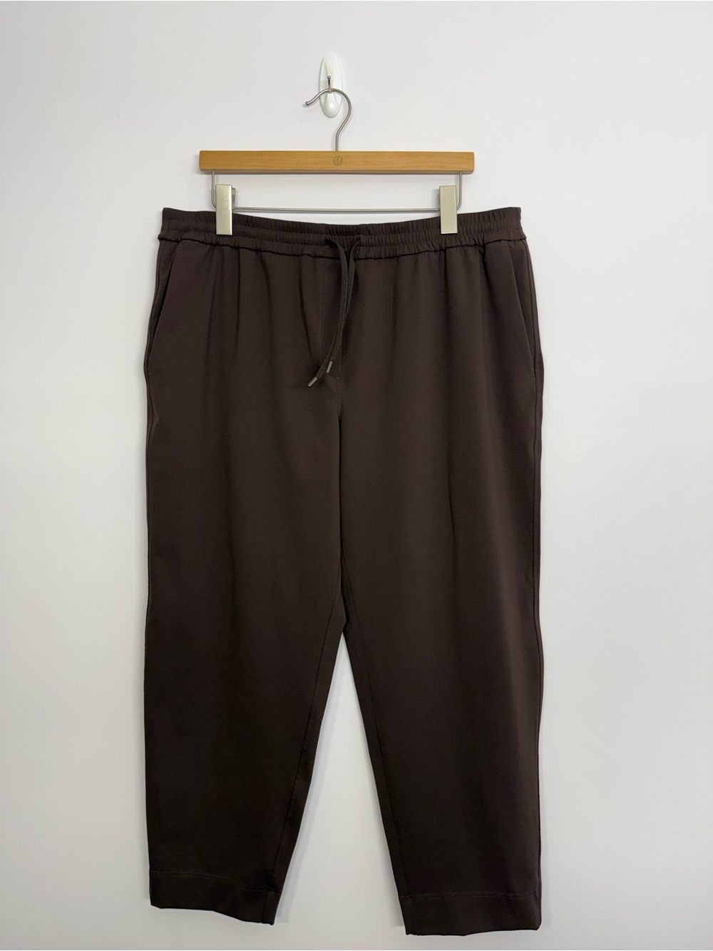 Lululemon Tapered-Leg Mid-Rise Pant 7/8 Length Luxtreme Espresso Sz XL 27”